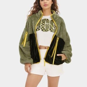 New with tags Uggs jacket